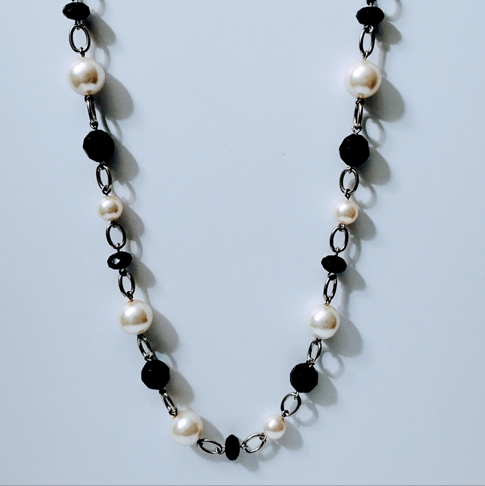 Lia Sophia Black and White Pearl Necklace
